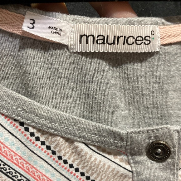 Maurice’s 3/4 sleeve - Picture 2 of 4